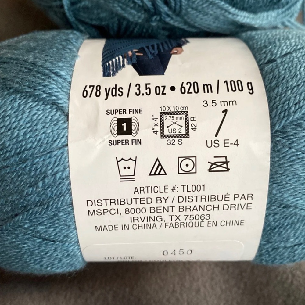 Loops and Threads Yarn - Picture 3 of 4